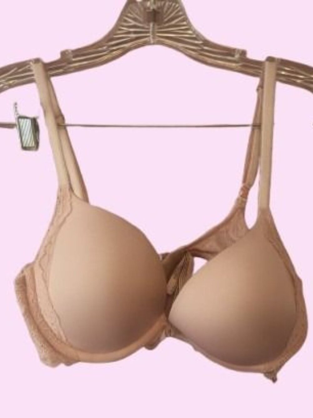 Victoria's Secret Dream Angel push-up push up bra in light pink size 34C.